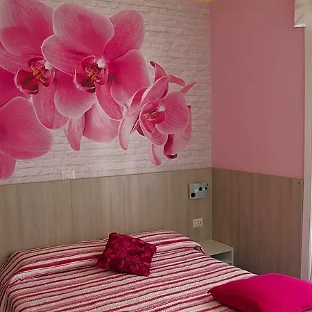 Paradiso Hotell 3*